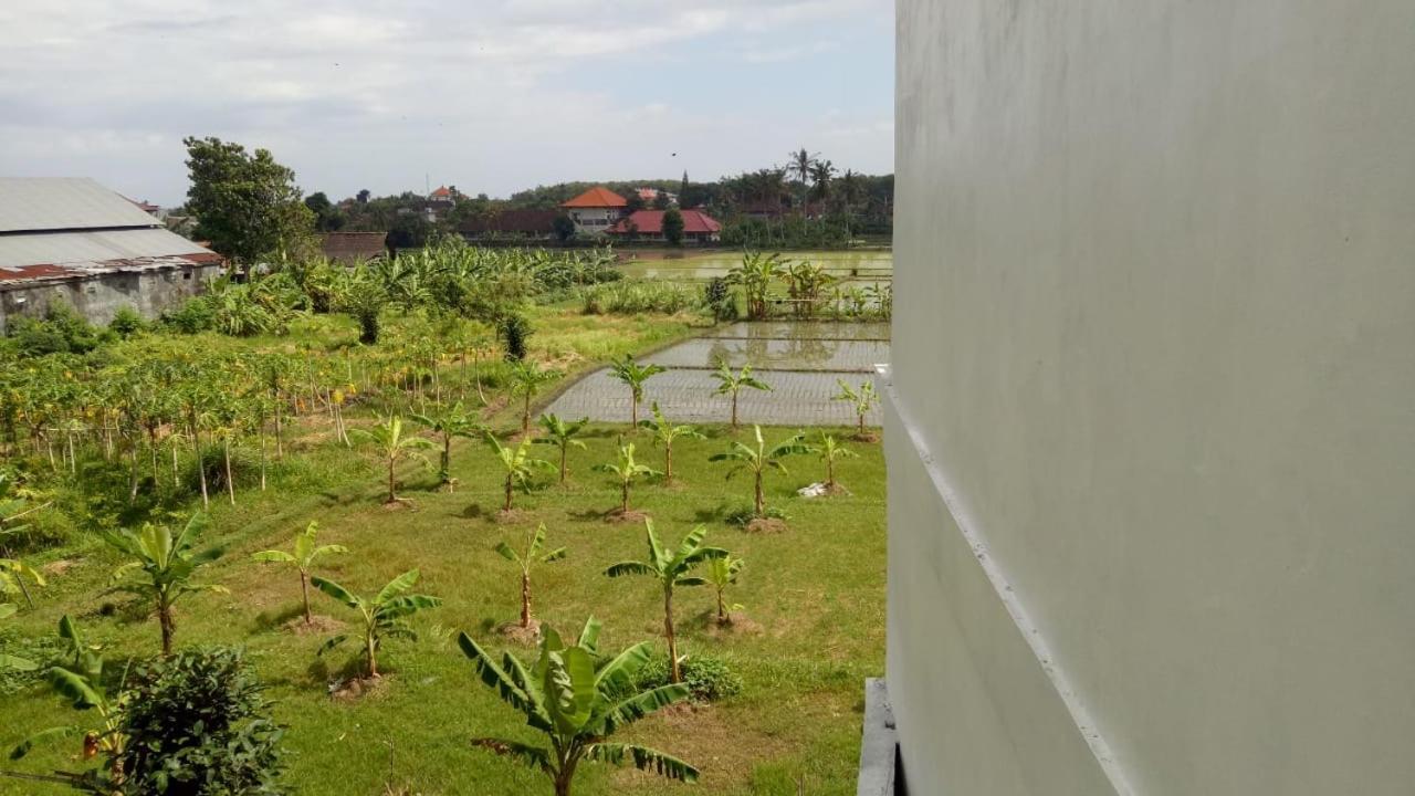 Hotel Lilis Ikvala Radha Canggu Esterno foto